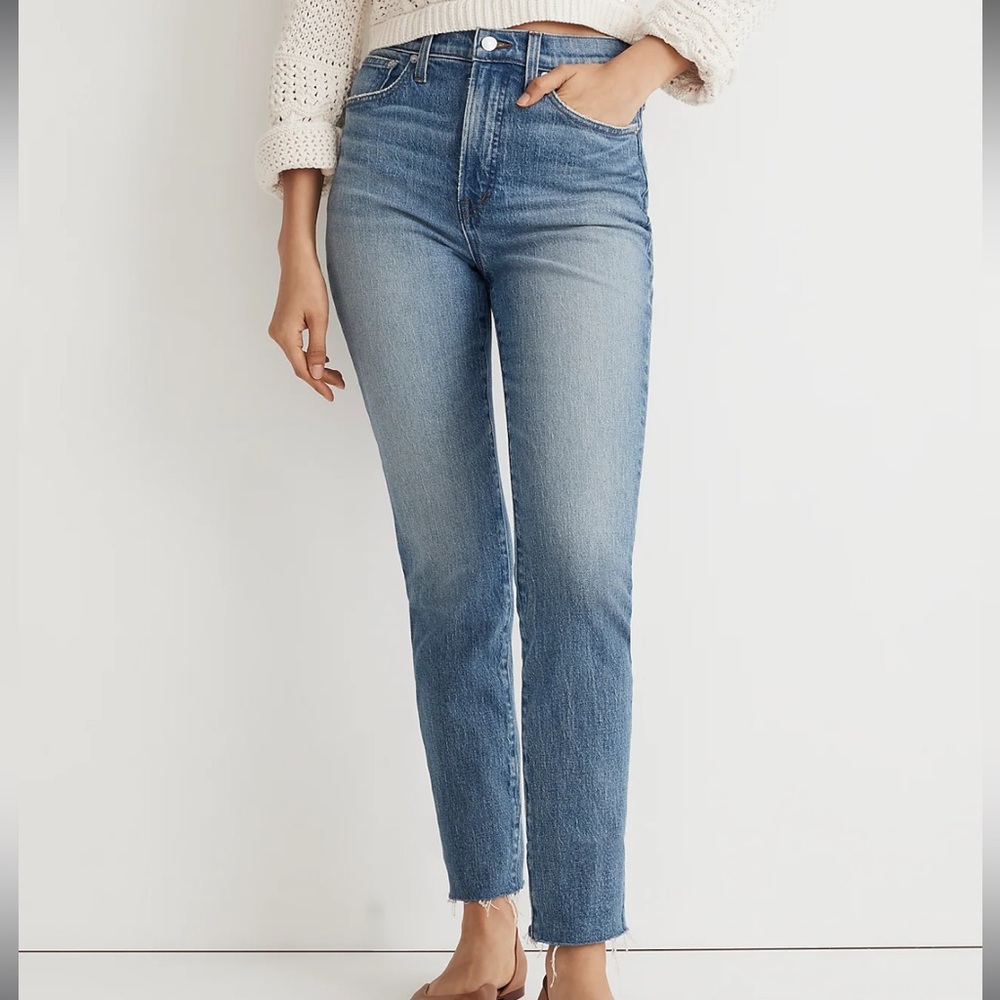 The High-Rise Slim Boyjean: Raw-Hemmed Edition. Perfect Condition. Sz 30